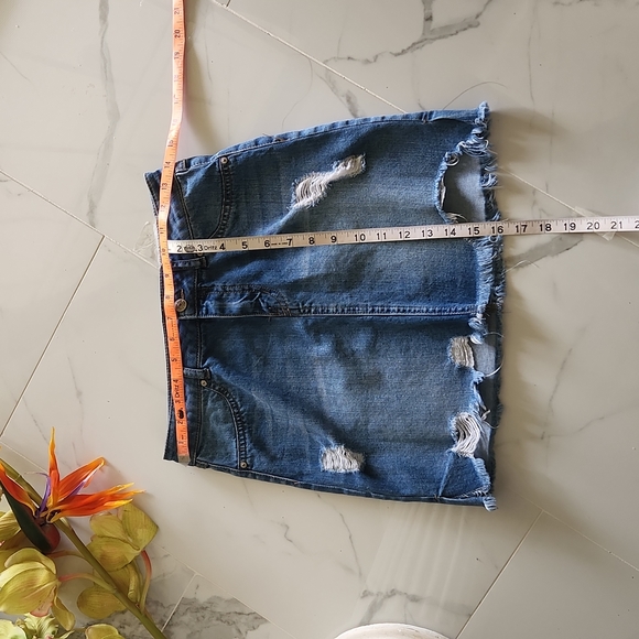Rewash Brand Size 5 Distressed Denim Blue Jeans  Mini Skirt - Picture 5 of 9